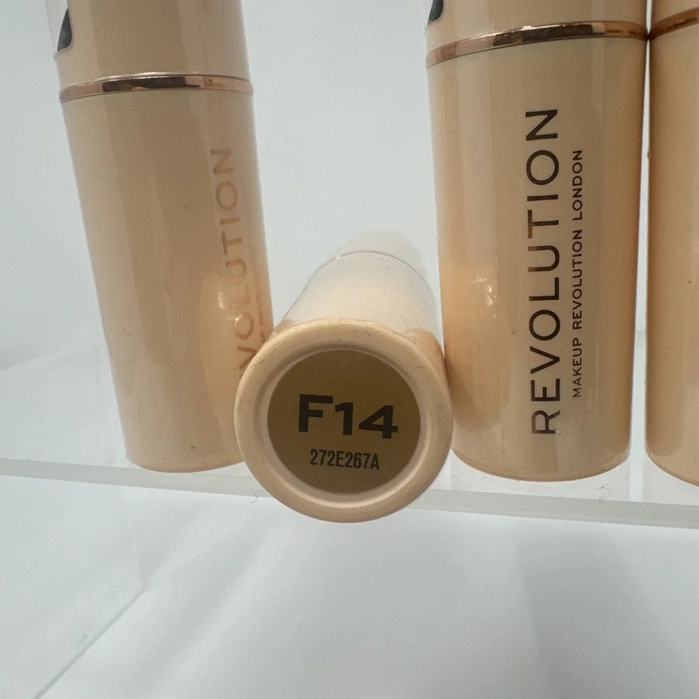 Makeup Revolution pack revolution